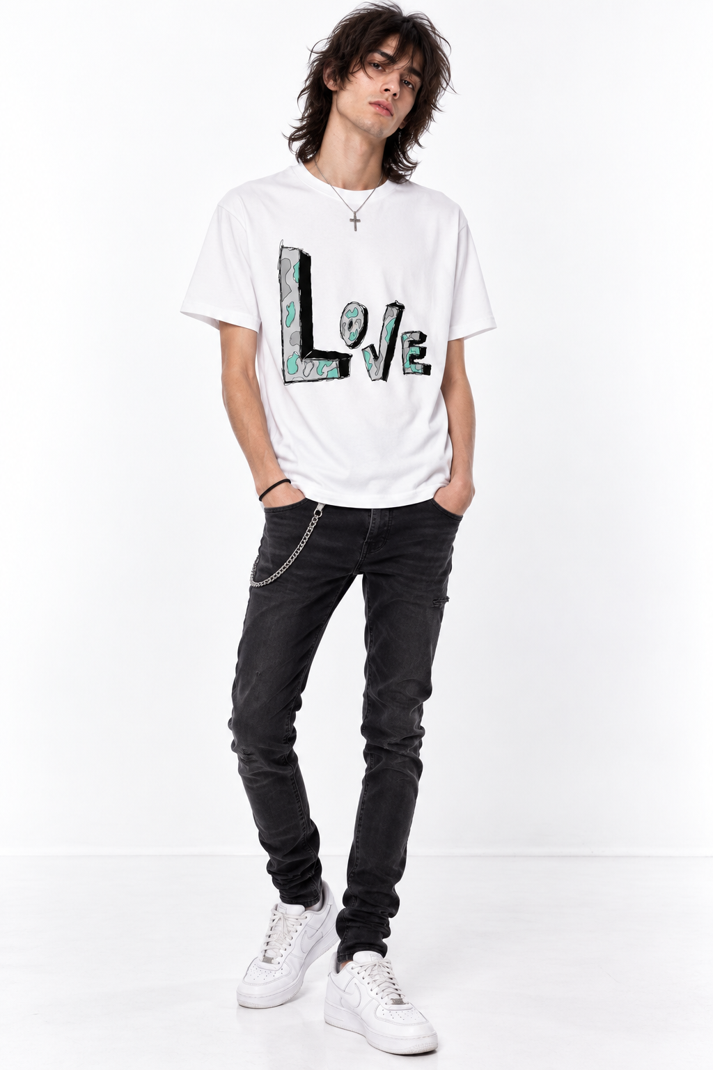 LovE T-Shirt
